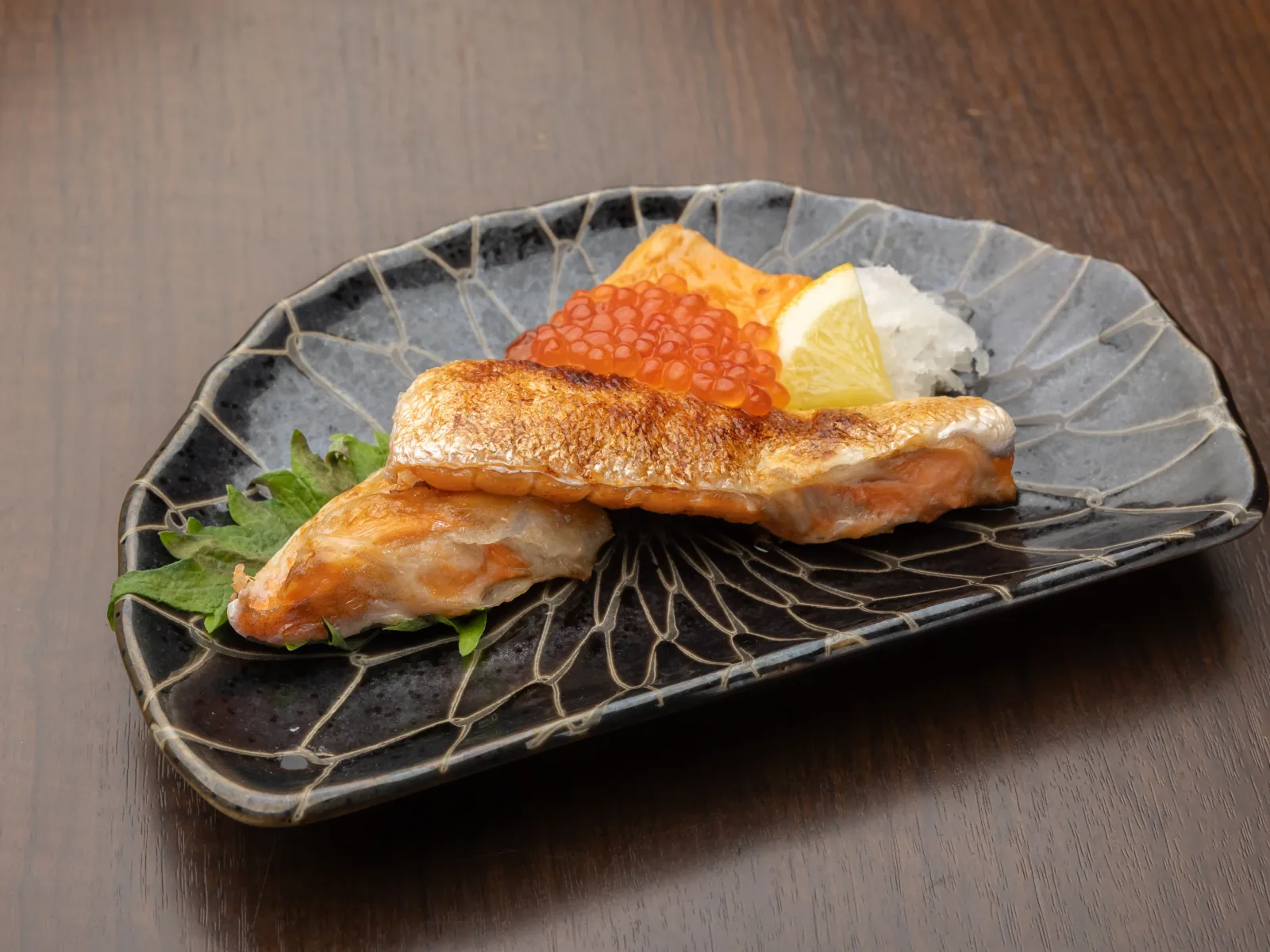 海鮮酒場うお心で提供する実際の旬魚の焼き物